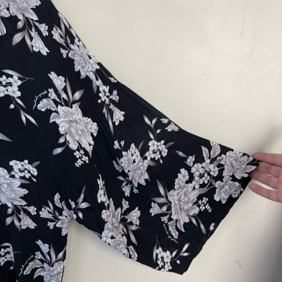 Spiritual Gangster • Maya floral Kimono Robe Beach Coverup O/S black white flowy - Picture 7 of 12